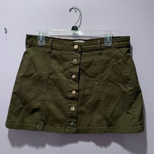 Forever 21 dark green jean skirt size 30